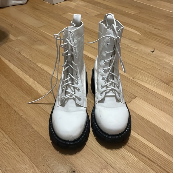 Windsor boots - Picture 3 of 5